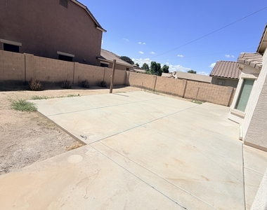 43845 W Arizona Avenue - Photo Thumbnail 18