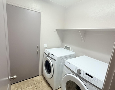 43845 W Arizona Avenue - Photo Thumbnail 10