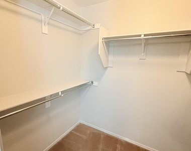 43845 W Arizona Avenue - Photo Thumbnail 5