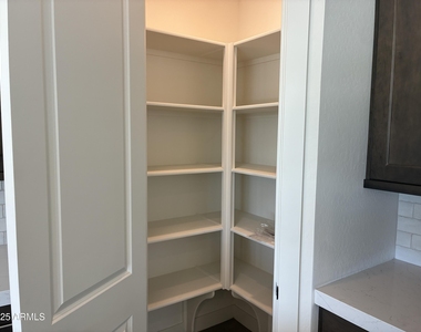 10862 N Brownsville Lane - Photo Thumbnail 15
