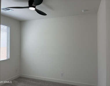 10862 N Brownsville Lane - Photo Thumbnail 32