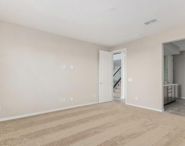 19754 W Palo Verde Drive - Photo Thumbnail 18