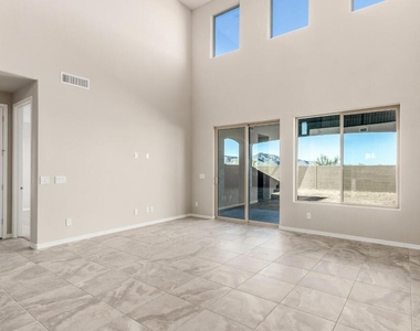 19754 W Palo Verde Drive - Photo Thumbnail 4