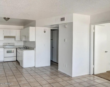 1709 W Mountain View Road - Photo Thumbnail 1