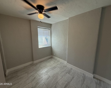 185 W Morelos Street - Photo Thumbnail 3