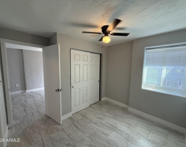 185 W Morelos Street - Photo Thumbnail 4