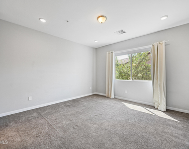 250 W Queen Creek Road - Photo Thumbnail 17