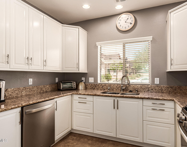 22075 N 103rd Lane - Photo Thumbnail 14