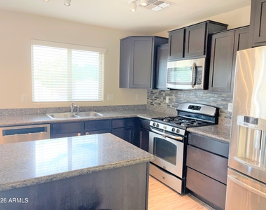 7826 S Peppertree Drive - Photo Thumbnail 6