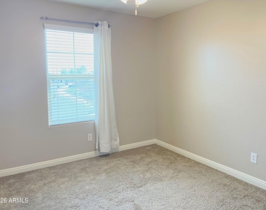7826 S Peppertree Drive - Photo Thumbnail 13