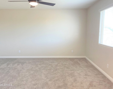 7826 S Peppertree Drive - Photo Thumbnail 9