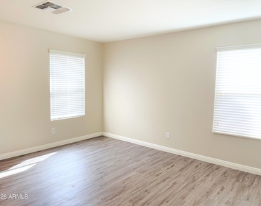 7826 S Peppertree Drive - Photo Thumbnail 3
