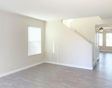 7826 S Peppertree Drive - Photo Thumbnail 1