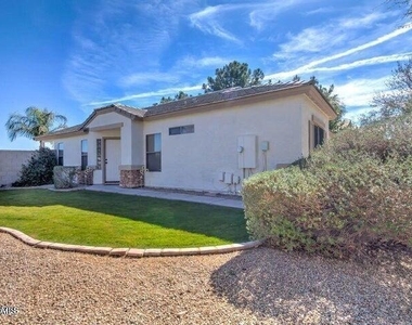 2131 S Peppertree Drive - Photo Thumbnail 19