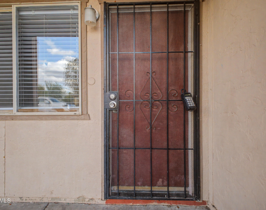 7144 N 66th Drive - Photo Thumbnail 8
