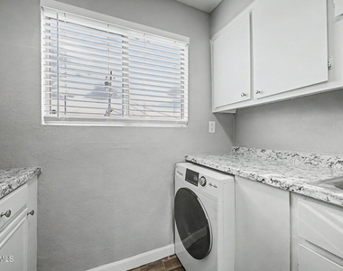 7144 N 66th Drive - Photo Thumbnail 30