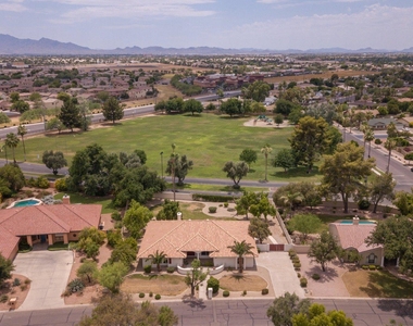 719 E Fairway Drive - Photo Thumbnail 51