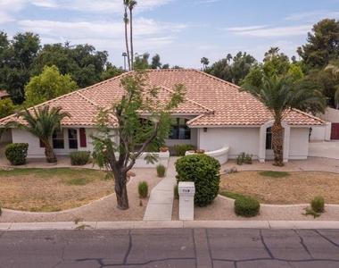 719 E Fairway Drive - Photo Thumbnail 41