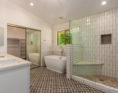 719 E Fairway Drive - Photo Thumbnail 26