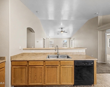 2159 W Pinkley Avenue - Photo Thumbnail 10