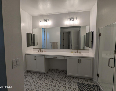 2207 W Paso Trail - Photo Thumbnail 26