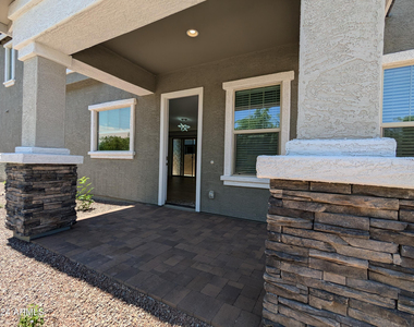 2207 W Paso Trail - Photo Thumbnail 8