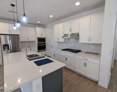 2207 W Paso Trail - Photo Thumbnail 13