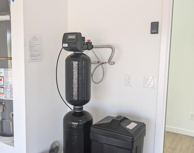 2207 W Paso Trail - Photo Thumbnail 32