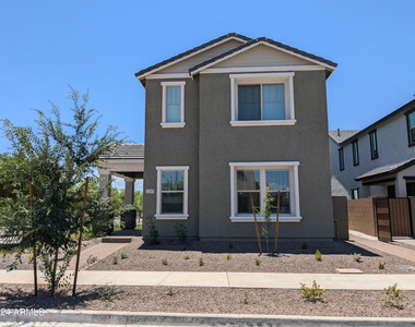 2207 W Paso Trail - Photo Thumbnail 1