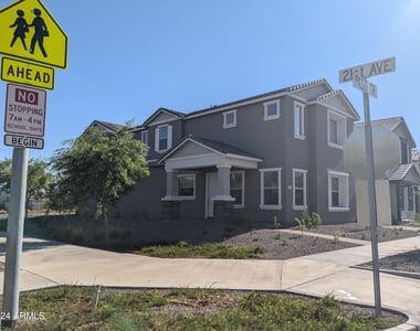 2207 W Paso Trail - Photo Thumbnail 7