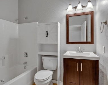 2717 E Teakwood Place - Photo Thumbnail 15