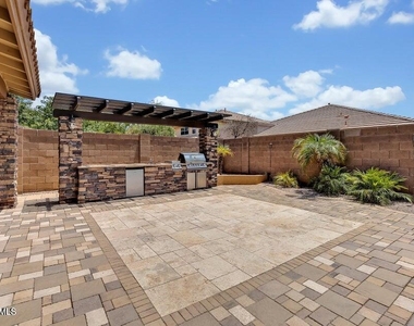 2717 E Teakwood Place - Photo Thumbnail 40
