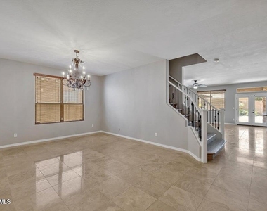 2717 E Teakwood Place - Photo Thumbnail 36