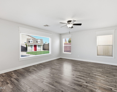 720 S Sabrina Street - Photo Thumbnail 5
