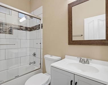16809 W Magnolia Street - Photo Thumbnail 19