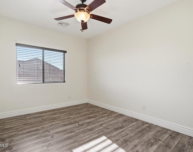 16809 W Magnolia Street - Photo Thumbnail 16