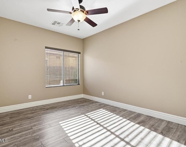 16809 W Magnolia Street - Photo Thumbnail 12