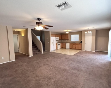 3174 W Carlos Lane - Photo Thumbnail 9