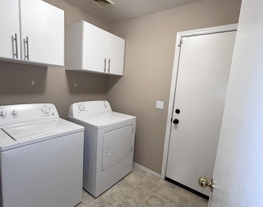 3174 W Carlos Lane - Photo Thumbnail 13