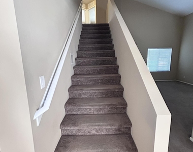 3174 W Carlos Lane - Photo Thumbnail 14