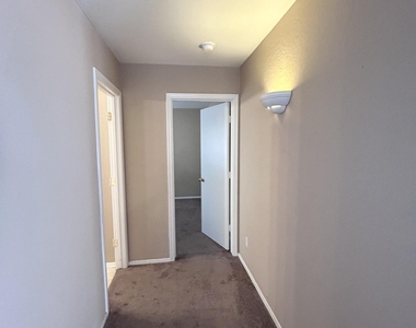 3174 W Carlos Lane - Photo Thumbnail 10