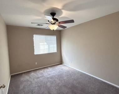 3174 W Carlos Lane - Photo Thumbnail 15