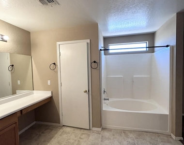 3174 W Carlos Lane - Photo Thumbnail 20