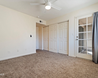 1065 W 1st Street - Photo Thumbnail 6