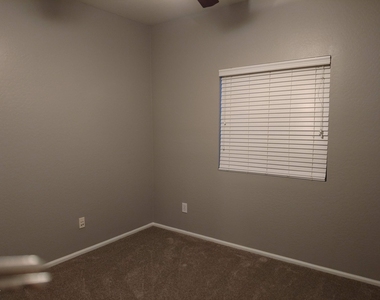 4232 E Bruce Court - Photo Thumbnail 9