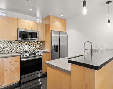 1111 W University Drive - Photo Thumbnail 5