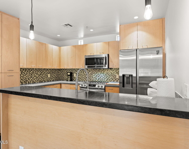 1111 W University Drive - Photo Thumbnail 4