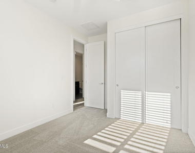 3104 N 37th Street - Photo Thumbnail 13