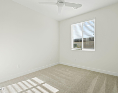 3104 N 37th Street - Photo Thumbnail 12