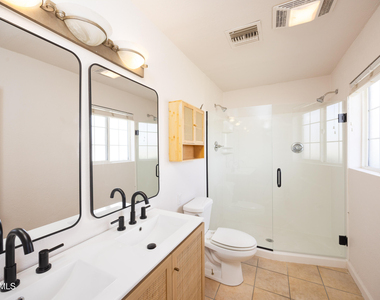 7337 E Lewis Avenue - Photo Thumbnail 14